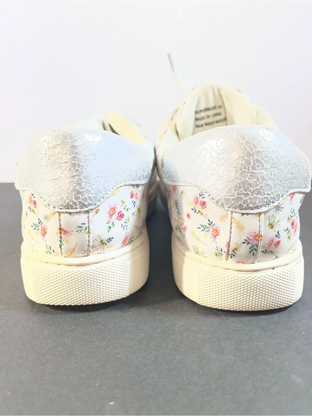 Hey Girl by Corkys 10 White Floral Lace-Up Sneakers with Silver Star Accent
